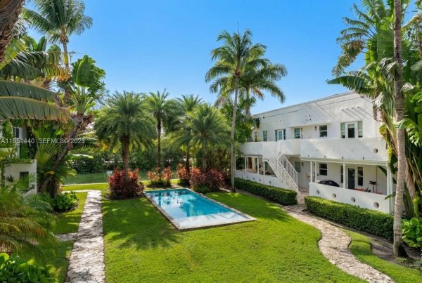 4017 N Meridian Ave #4017 Miami Beach, FL 33140