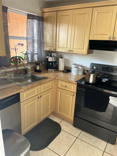 4331 W 11th Ln #65 Hialeah, FL 33012