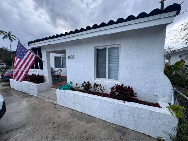 2036 SW 57th Ct #2036 Miami, FL 33155