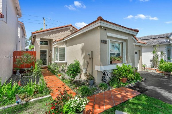11455 SW 72nd Ter Miami, FL 33173