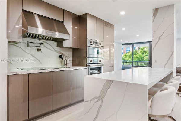 2901 S Bayshore Dr #5E Miami, FL 33133