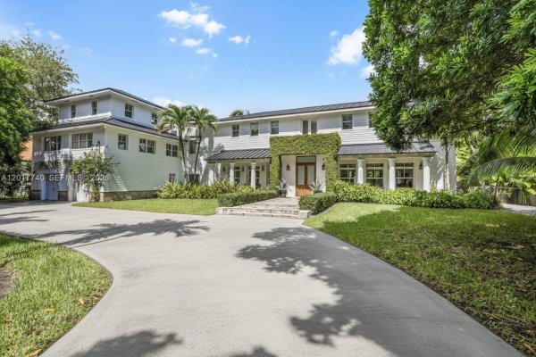 6845 SW 98th St Pinecrest, FL 33156