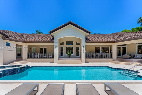 12801 Old Cutler Rd Pinecrest, FL 33156