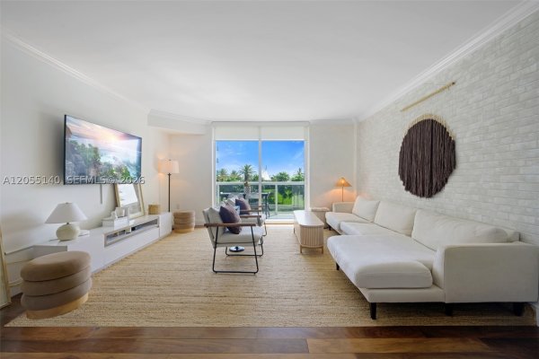 10275 Collins Ave #334 Bal Harbour, FL 33154