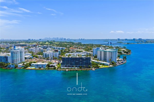 1135 103rd St #PH2 Bay Harbor Islands, FL 33154