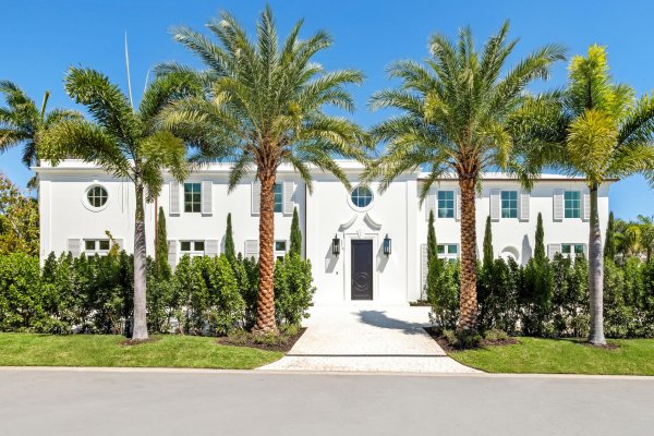 301 Plantation Rd Palm Beach, FL 33480