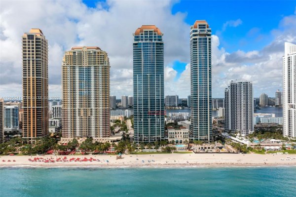 17901 Collins Ave #1605 Sunny Isles Beach, FL 33160