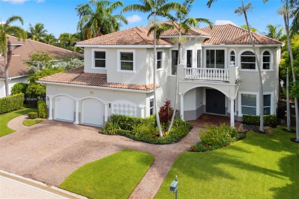 1031 Harbor Ct Hollywood, FL 33019