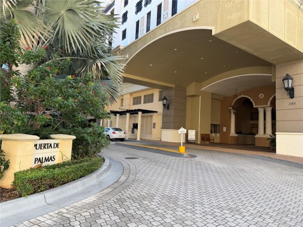 888 S Douglas Rd #917 Coral Gables, FL 33134