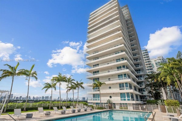 520 West Ave #1701 Miami Beach, FL 33139