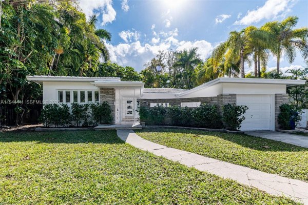 680 NE 57th St Miami, FL 33137