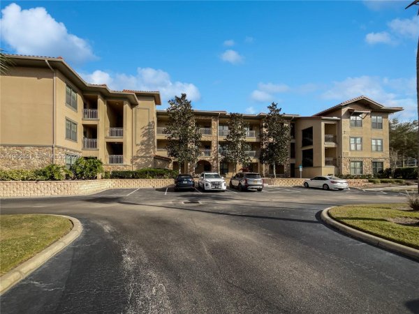 914 Charo Pkwy #112 Davenport, FL 33897