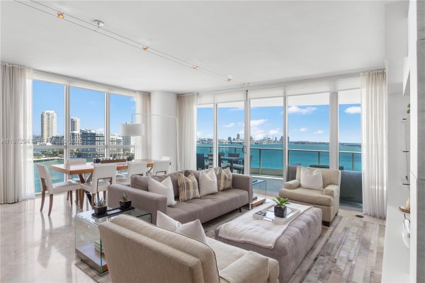 1331 Brickell Bay Dr #1901 Miami, FL 33131