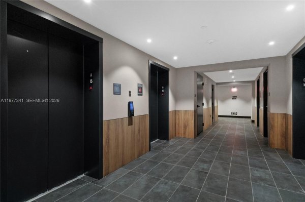 121 NE 5th St #1500 Miami, FL 33132