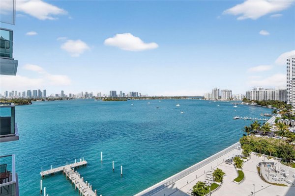 1000 West Ave #923 Miami Beach, FL 33139