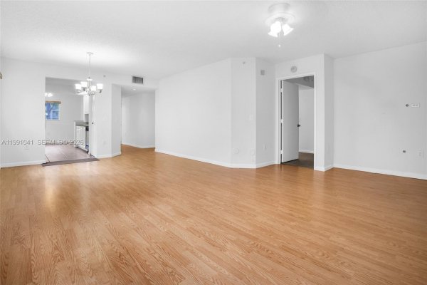 900 SW 142nd Ave #115L Pembroke Pines, FL 33027