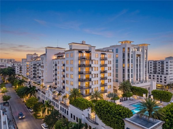 4100 Salzedo St #619 Coral Gables, FL 33146