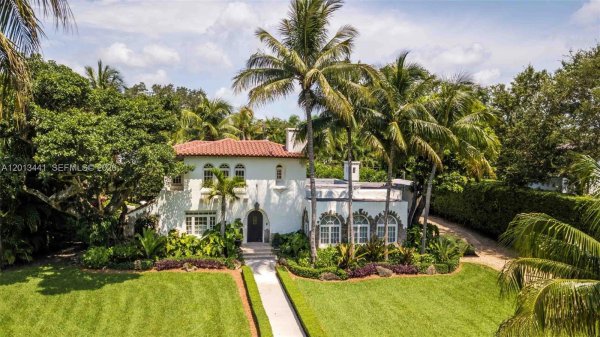 2010 N Greenway Dr Coral Gables, FL 33134