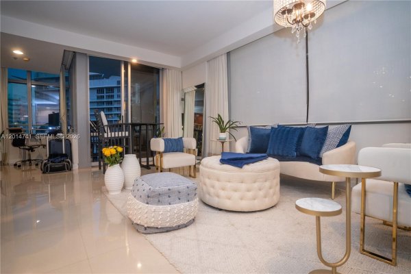 1395 Brickell Ave #3012 Miami, FL 33131