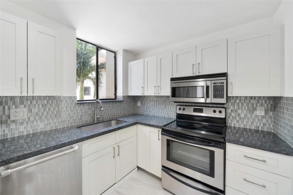 1401 NE 9th St #26 Fort Lauderdale, FL 33304