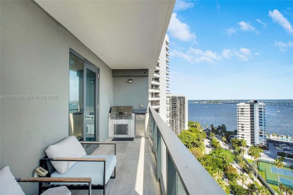 1451 Brickell Ave #1604 Miami, FL 33131