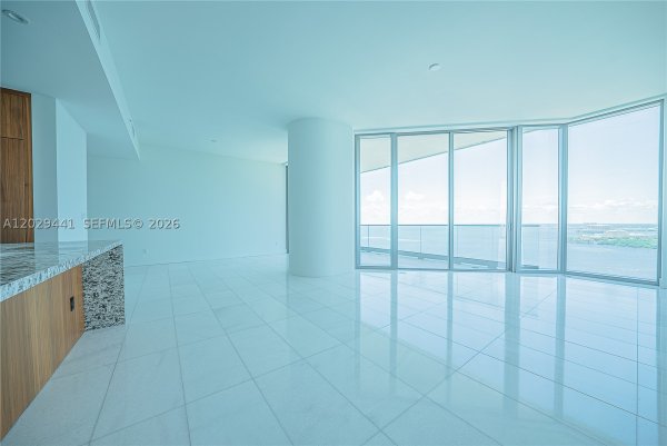 175 SE 25th Rd #2103 Miami, FL 33129