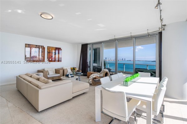 1331 Brickell Bay Dr #1611 Miami, FL 33131