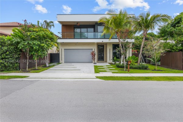 436 NE 10th Ave Fort Lauderdale, FL 33301