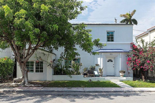 821 Espanola Way Miami Beach, FL 33139