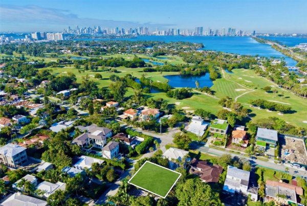 535 W 31st St Miami Beach, FL 33140