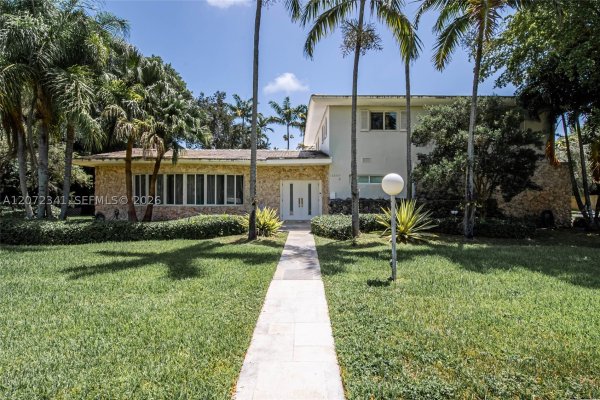 12555 SW 69th Ct Pinecrest, FL 33156