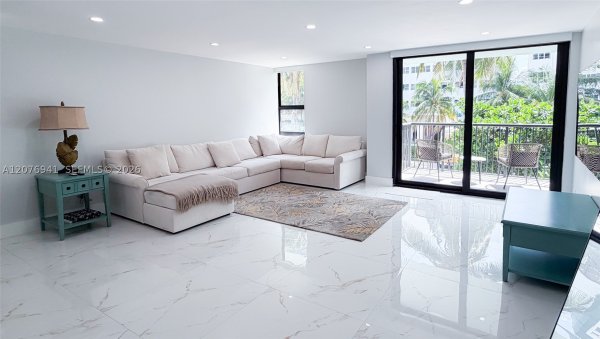 1800 Collins Ave #3H Miami Beach, FL 33139