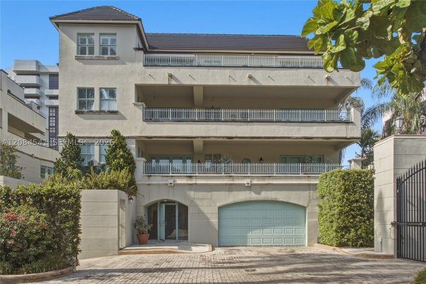 2600 Segovia St #703 Coral Gables, FL 33134
