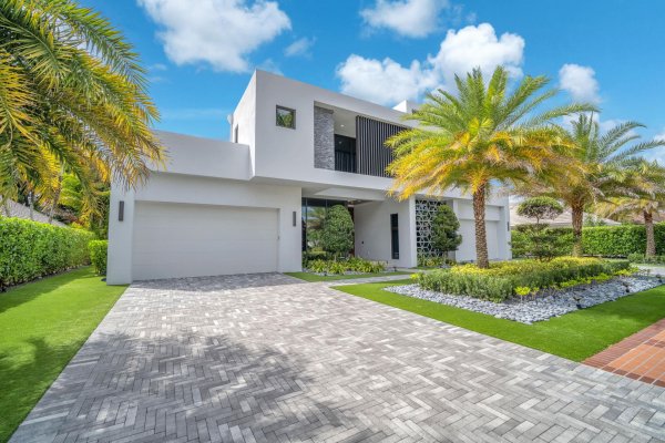 17787 Scarsdale Boca Raton, FL 33496