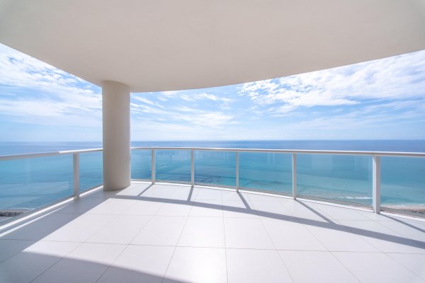 2700 N Ocean #2501a Riviera Beach, FL 33404