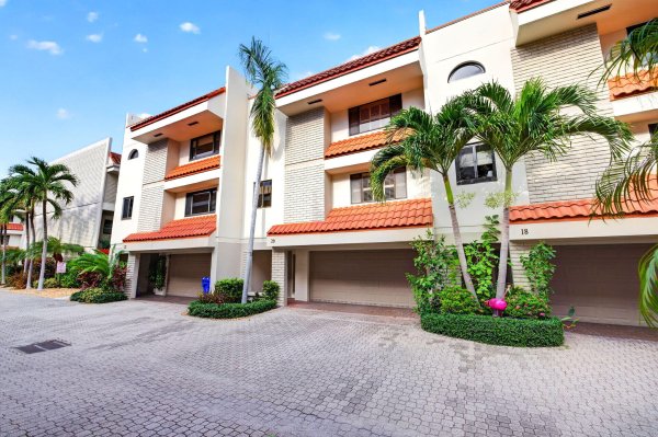 1401 NE 9th #20 Fort Lauderdale, FL 33304