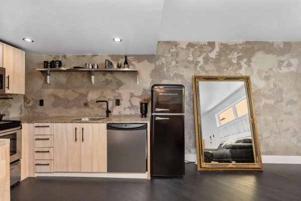 651 NE 60th St #22 Miami, FL 33137