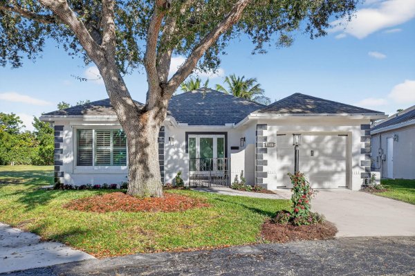 501 SW 1st St Boca Raton, FL 33432