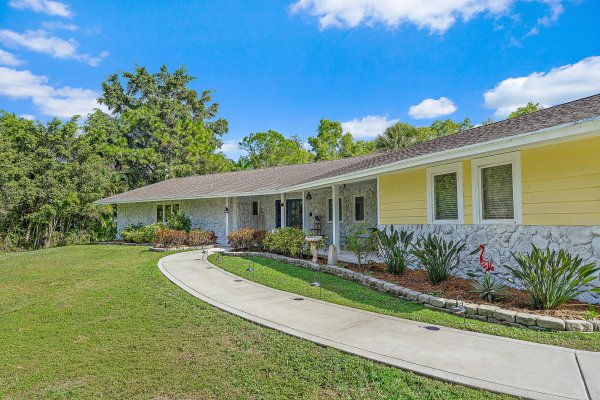 17696 Winterhawk Jupiter, FL 33478