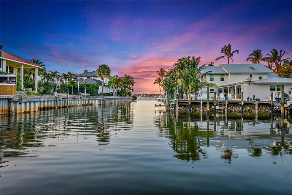 934 Penn Trl Jupiter, FL 33458