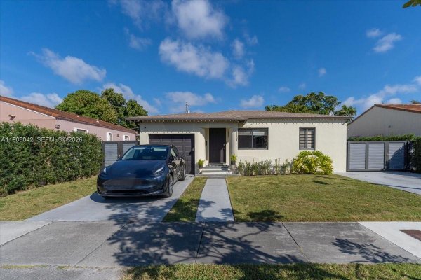 3121 SW 20th St Miami, FL 33145