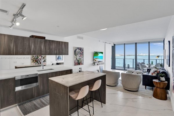 3131 NE 7th Ave #403 Miami, FL 33137