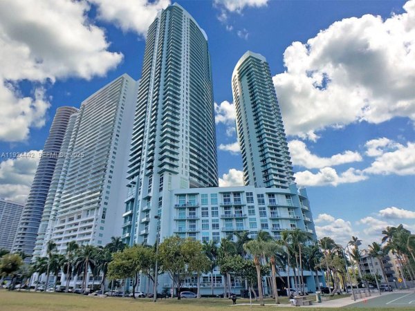 1900 N Bayshore Dr #2615 Miami, FL 33132