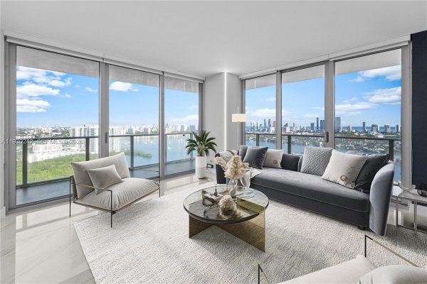 16385 Biscayne Blvd #2907 North Miami Beach, FL 33160