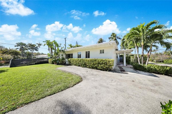 Undisclosed Address Key Biscayne, FL 33149