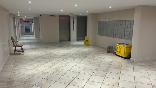 16465 NE 22nd Ave #609 North Miami Beach, FL 33160