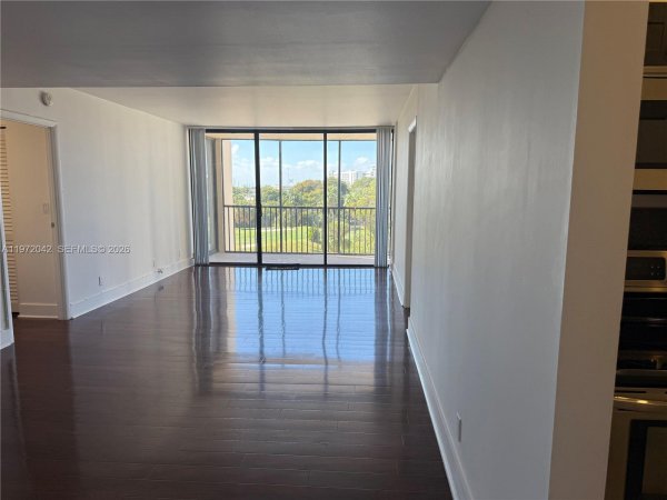 20335 W Country Clb Dr #502 Aventura, FL 33180