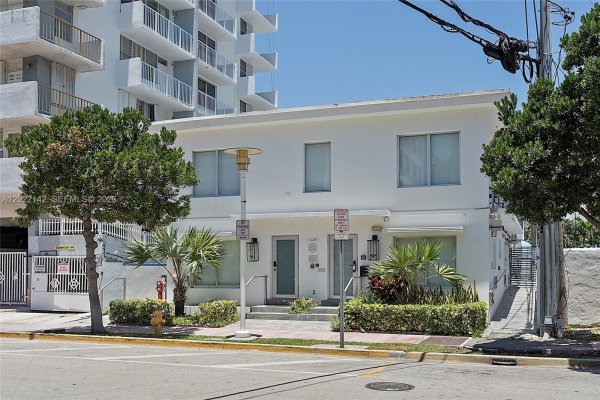 235 18th St Miami Beach, FL 33139