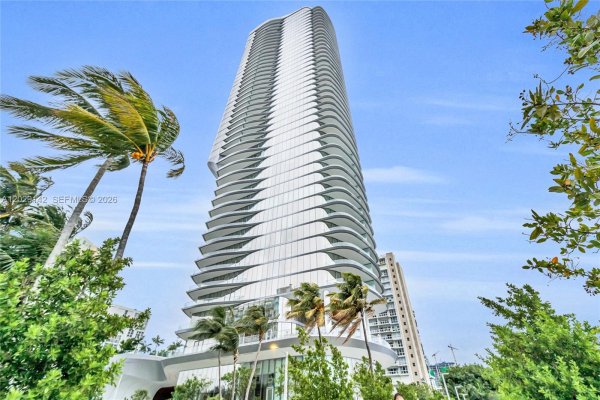 175 SE 25th #1103 Miami, FL 33129