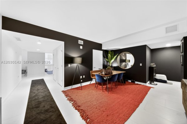 1010 Brickell Ave #2905 Miami, FL 33131